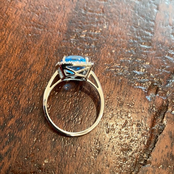 10k White Gold - Picture 10 of 13